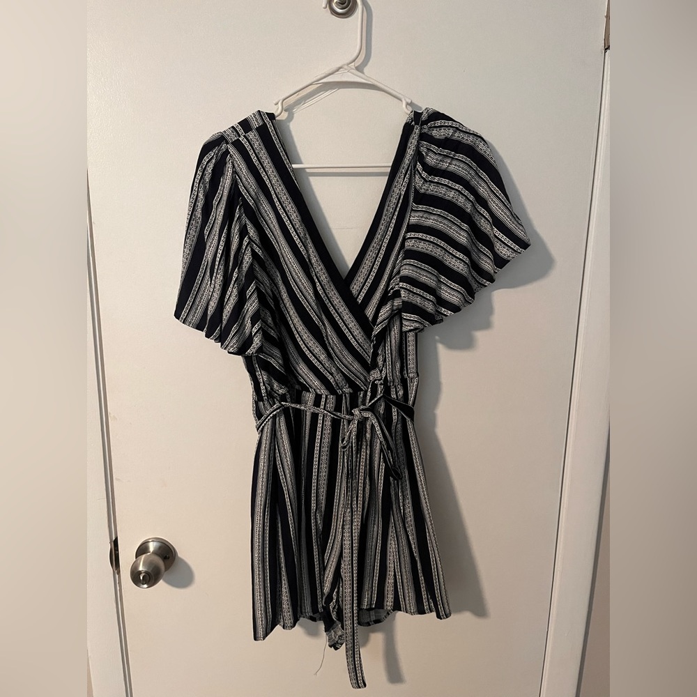 Francesca‘s size extra large romper.